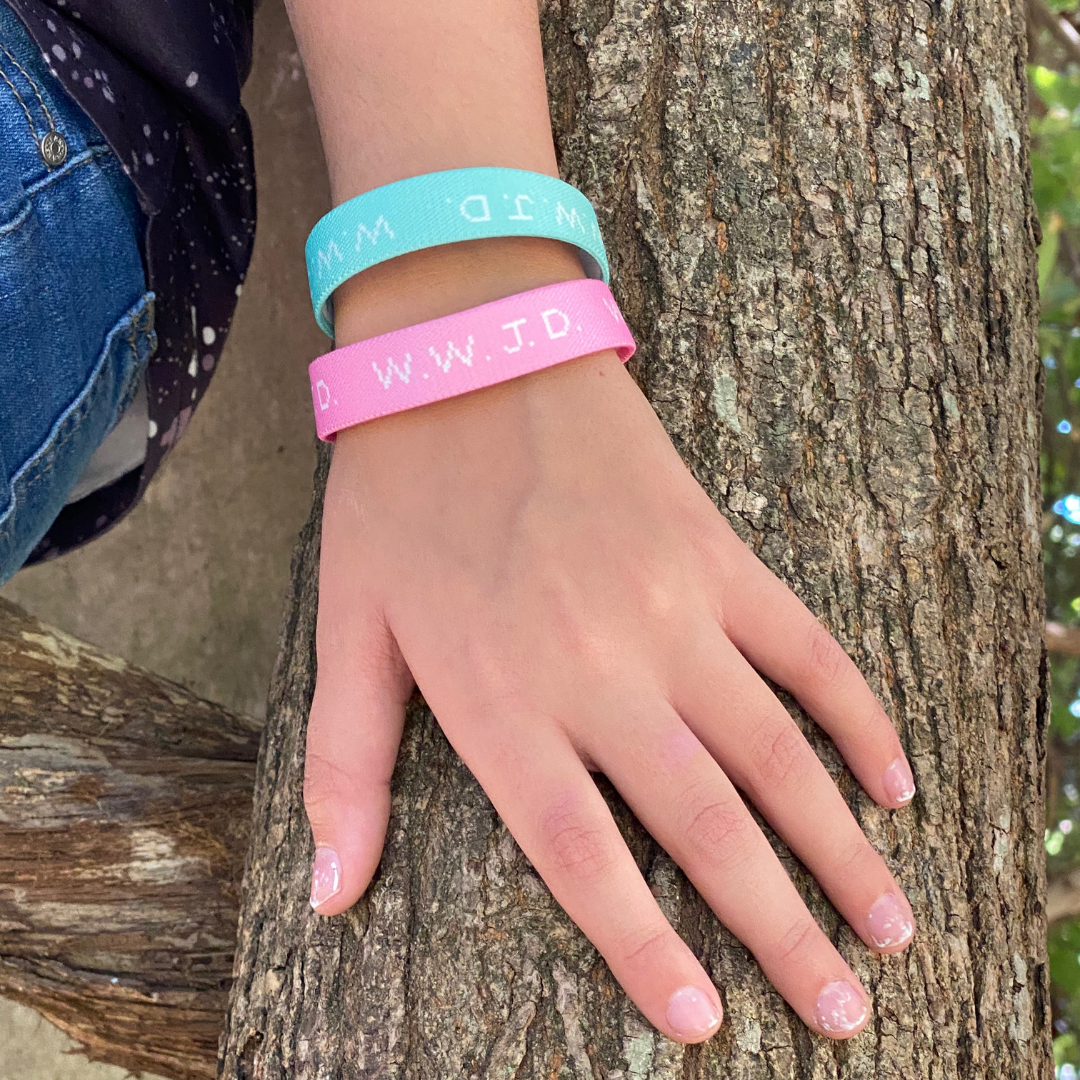 WWJD Elastic Band Bracelet | Truthful Lips