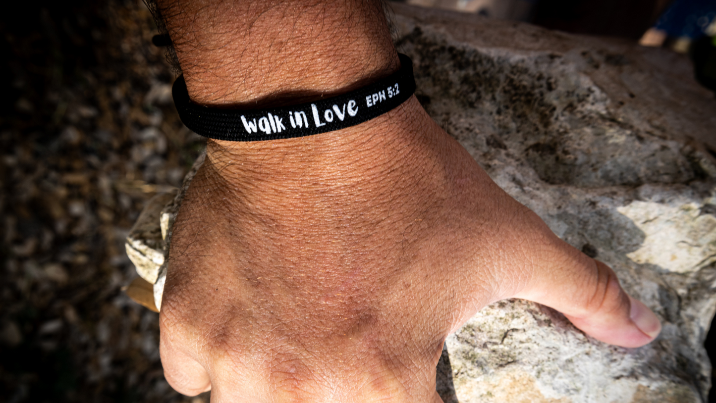WWJD Shoelace Bracelets 2 Pack | Truthful Lips